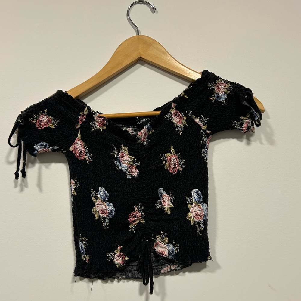 Kendall & Kylie shirt